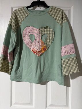 Women’s Mint Green Heart Patchwork Long-Sleeve Top